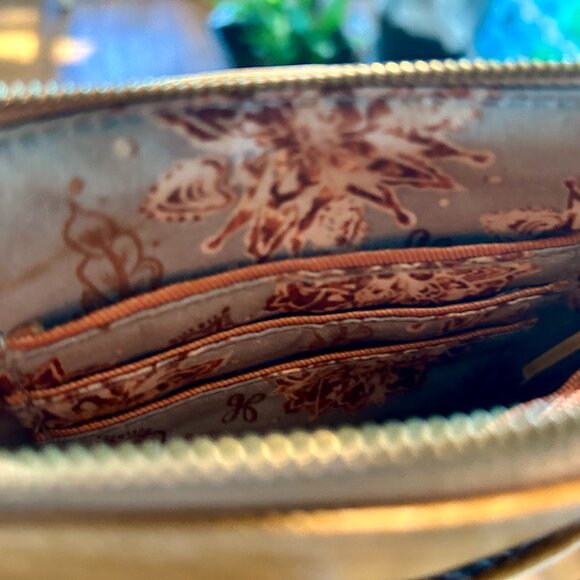 HOBO Amble Leather Crossbody Bag - Picture 10 of 11